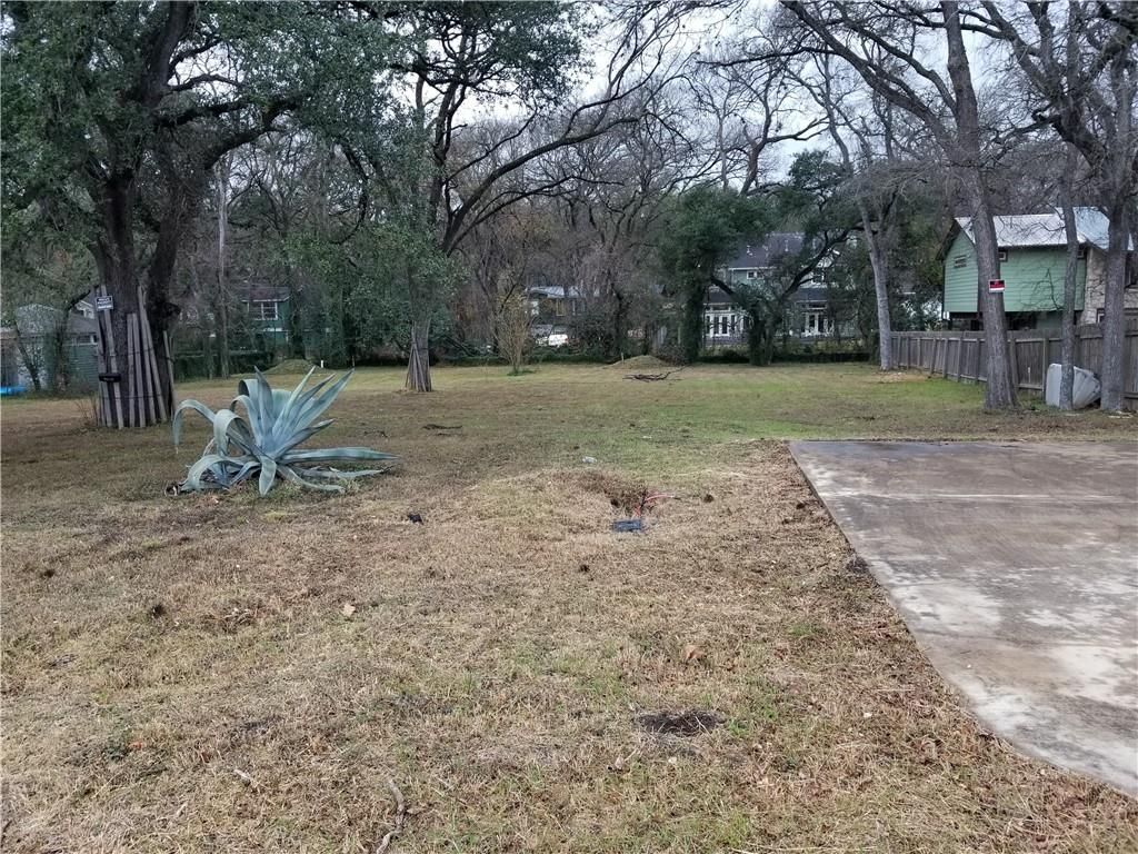 2100 Winsted LN, Austin, TX 78703