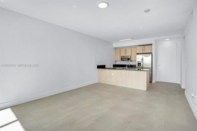 79 SW 12th St 2302-S, Miami, FL 33130