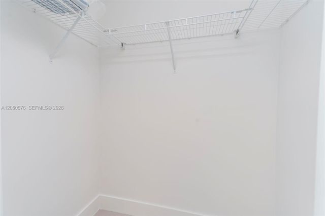79 SW 12th St 2302-S, Miami, FL 33130