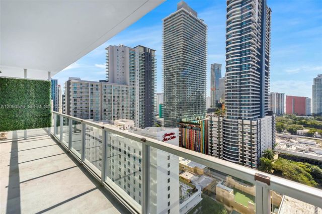 79 SW 12th St 2302-S, Miami, FL 33130