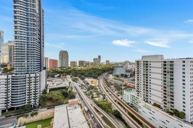 79 SW 12th St 2302-S, Miami, FL 33130