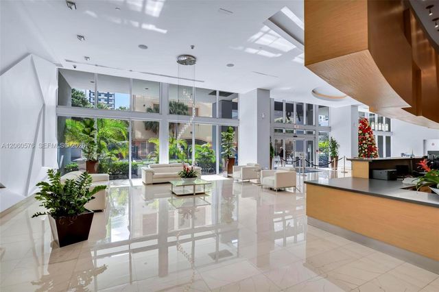 79 SW 12th St 2302-S, Miami, FL 33130