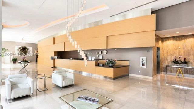79 SW 12th St 2302-S, Miami, FL 33130
