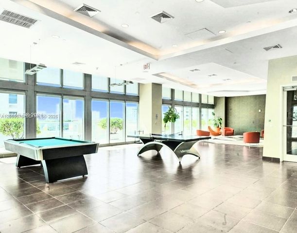 79 SW 12th St 2302-S, Miami, FL 33130