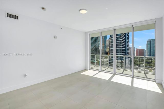 79 SW 12th St 2302-S, Miami, FL 33130