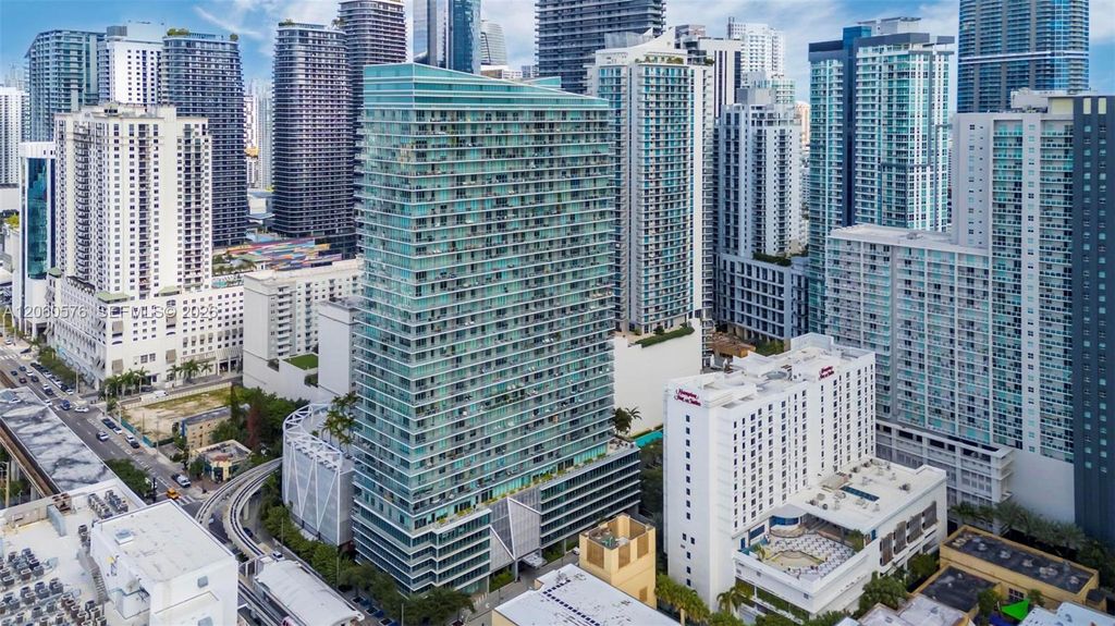 79 SW 12th St 2302-S, Miami, FL 33130