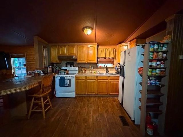 161 Gum Bottom Road, Waco, KY 40385