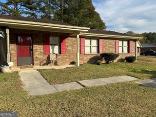 1050 Green Valley Drive NW, Conyers, GA 30012