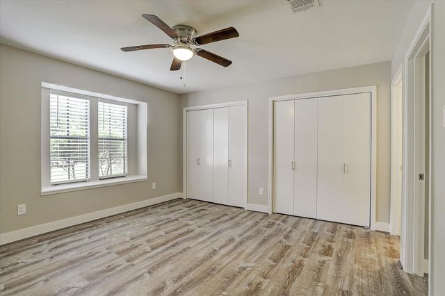 22 W Mistybreeze Circle, The Woodlands, TX 77381