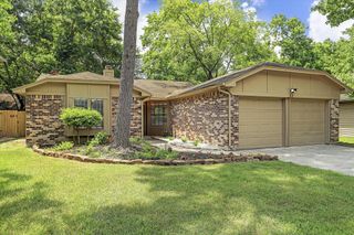 22 W Mistybreeze Circle, The Woodlands, TX 77381