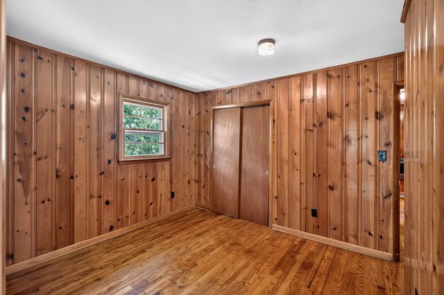 9296 Old Locust Creek Rd, Bon Aqua, TN 37025