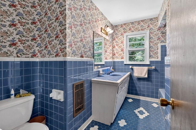 9296 Old Locust Creek Rd, Bon Aqua, TN 37025