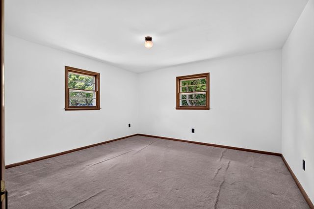 9296 Old Locust Creek Rd, Bon Aqua, TN 37025