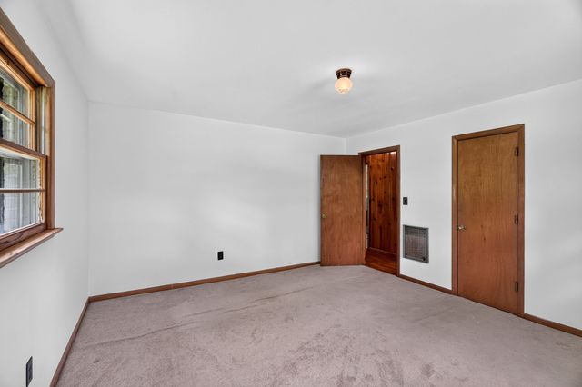 9296 Old Locust Creek Rd, Bon Aqua, TN 37025