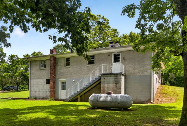 9296 Old Locust Creek Rd, Bon Aqua, TN 37025