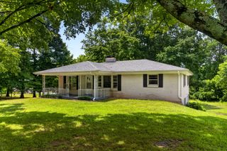 9296 Old Locust Creek Rd, Bon Aqua, TN 37025