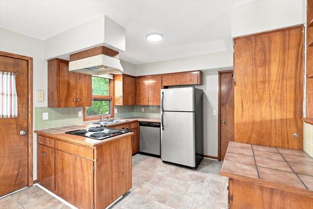 1415 N Prairie Ln., Derby, KS 67037