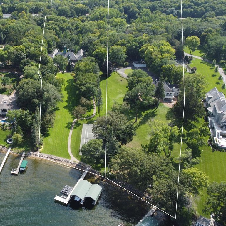 17950 & 18000 Breezy Point Road, Woodland, MN 55391