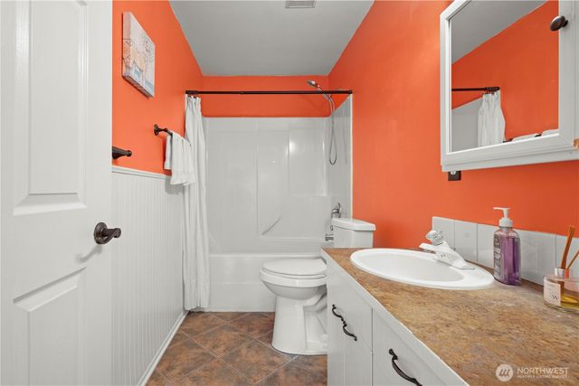 1717 E 42nd Street, Tacoma, WA 98404