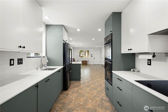 1717 E 42nd Street, Tacoma, WA 98404