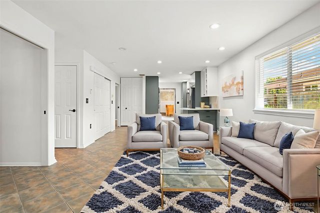 1717 E 42nd Street, Tacoma, WA 98404