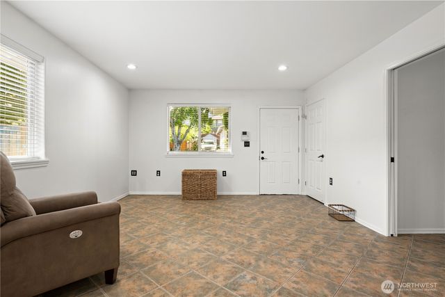 1717 E 42nd Street, Tacoma, WA 98404