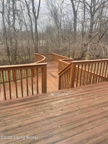 6300 Camden Ct, Crestwood, KY 40014