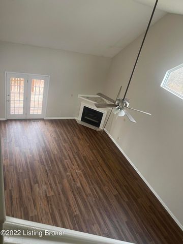 6300 Camden Ct, Crestwood, KY 40014