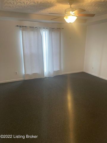 6300 Camden Ct, Crestwood, KY 40014