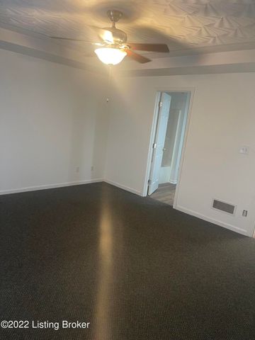 6300 Camden Ct, Crestwood, KY 40014