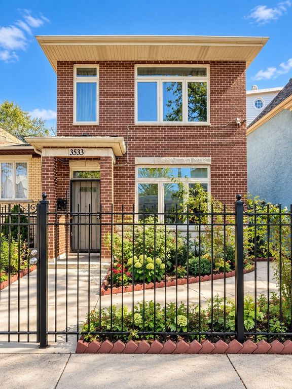 3533 S Rockwell Street, Chicago, IL 60632
