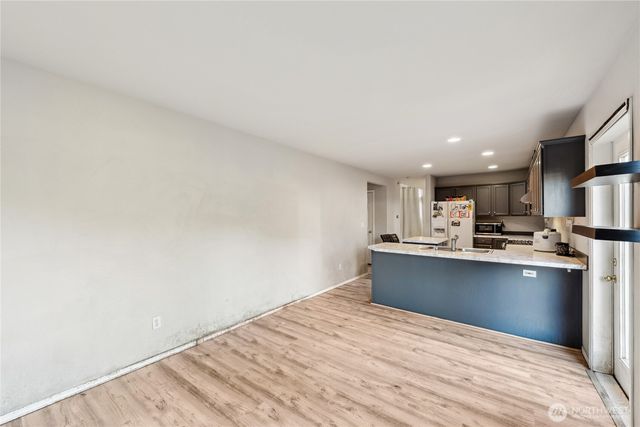 1340 NW Redwing Drive, Oak Harbor, WA 98277