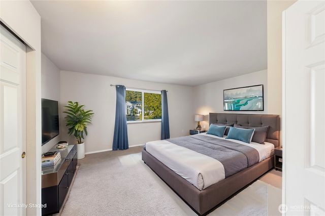 1340 NW Redwing Drive, Oak Harbor, WA 98277