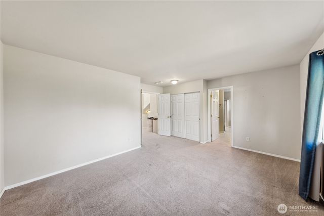 1340 NW Redwing Drive, Oak Harbor, WA 98277