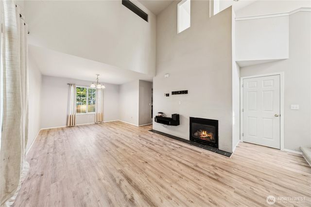 1340 NW Redwing Drive, Oak Harbor, WA 98277