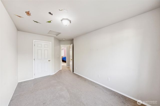 1340 NW Redwing Drive, Oak Harbor, WA 98277