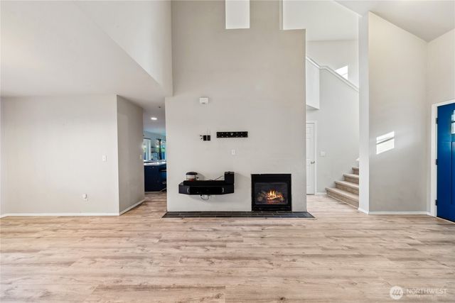 1340 NW Redwing Drive, Oak Harbor, WA 98277
