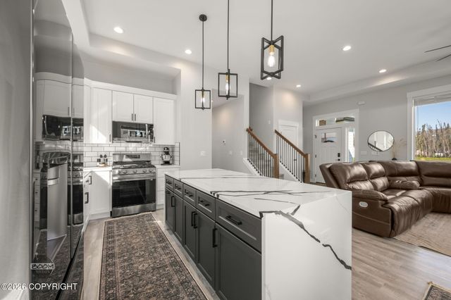 678 W Birdnest Drive, Wasilla, AK 99654
