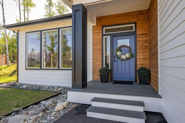 678 W Birdnest Drive, Wasilla, AK 99654