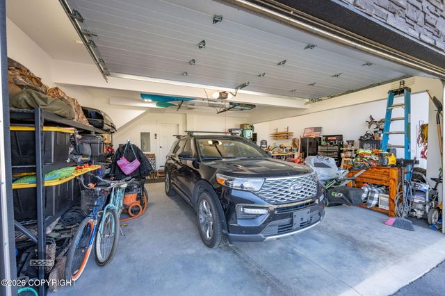 678 W Birdnest Drive, Wasilla, AK 99654