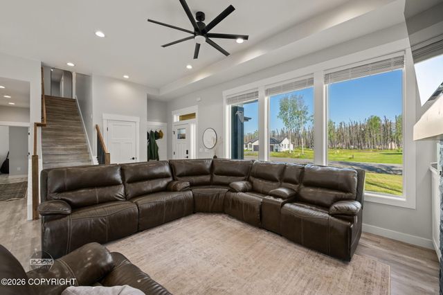 678 W Birdnest Drive, Wasilla, AK 99654