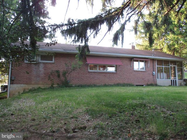 1748 SAN GABRIEL DR, York, PA 17406