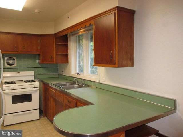1748 SAN GABRIEL DR, York, PA 17406