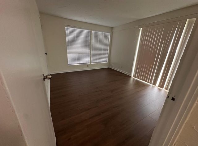 5916 Lago Vista WAY B-10 UP, Lago Vista, TX 78645