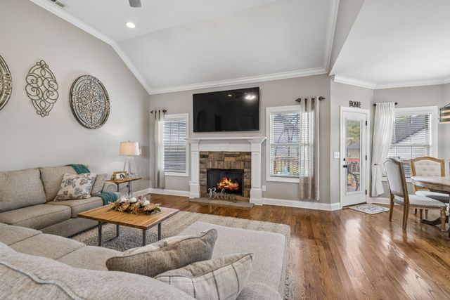 628 Josef Cir, Columbia, TN 38401