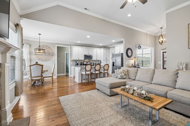 628 Josef Cir, Columbia, TN 38401