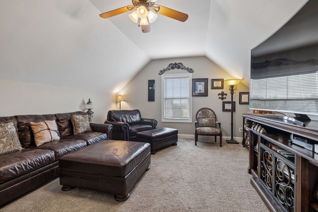 628 Josef Cir, Columbia, TN 38401