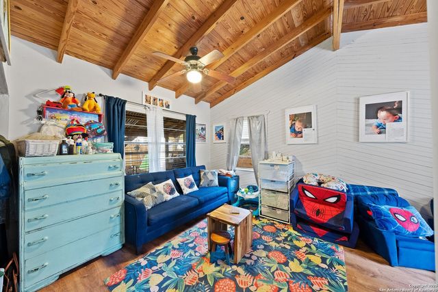 335 Flatrock, Canyon Lake, TX 78133