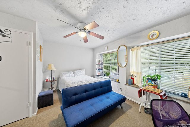 335 Flatrock, Canyon Lake, TX 78133