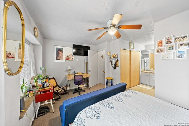 335 Flatrock, Canyon Lake, TX 78133